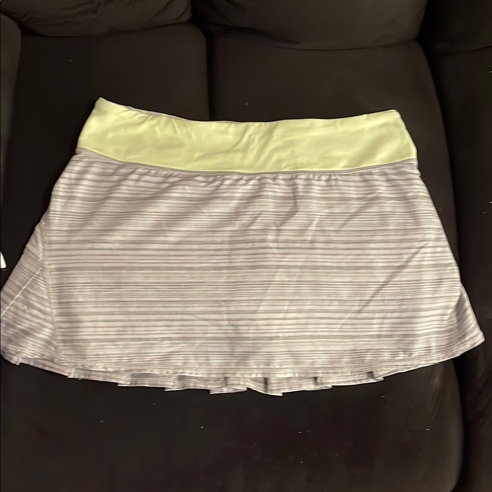 Lululemon Athletica Gray and White Skater Mini Skirt
